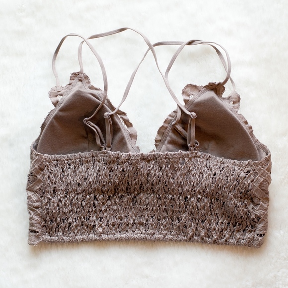 Queen's Lace Padded Bralette - Picture 2 of 3